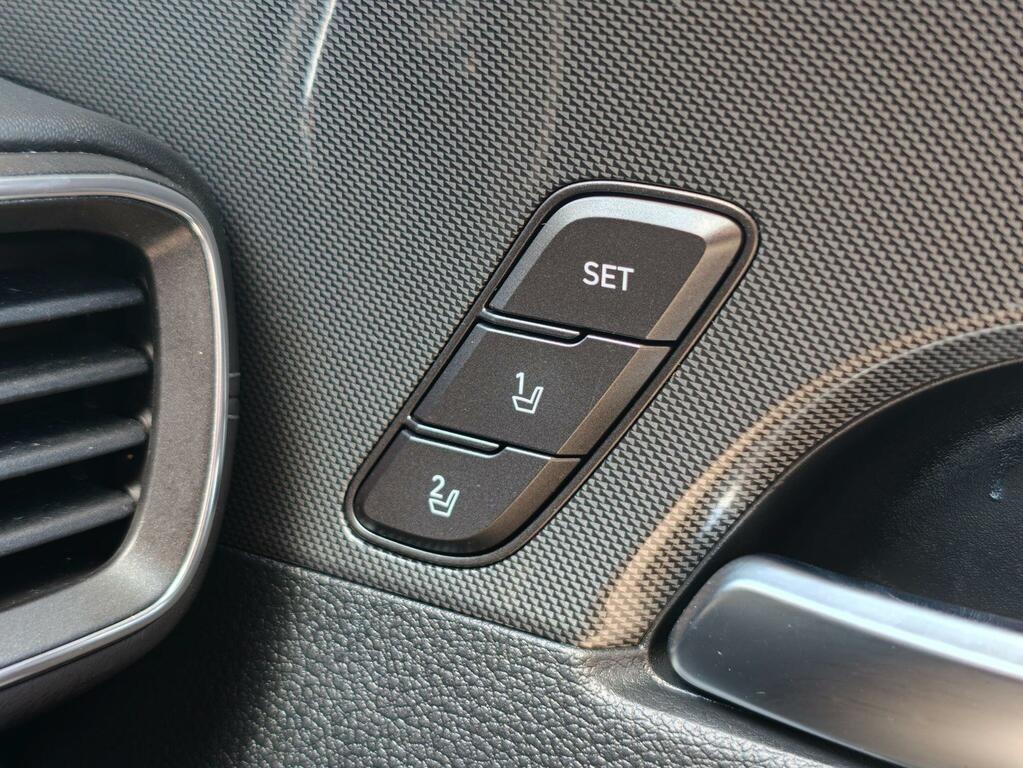 Hyundai Santa Fe Ultimate Black #31