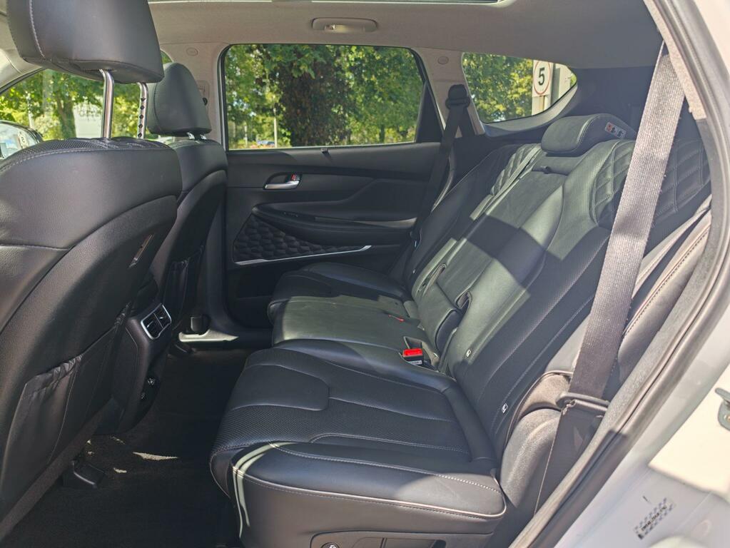Hyundai Santa Fe Ultimate Black #12