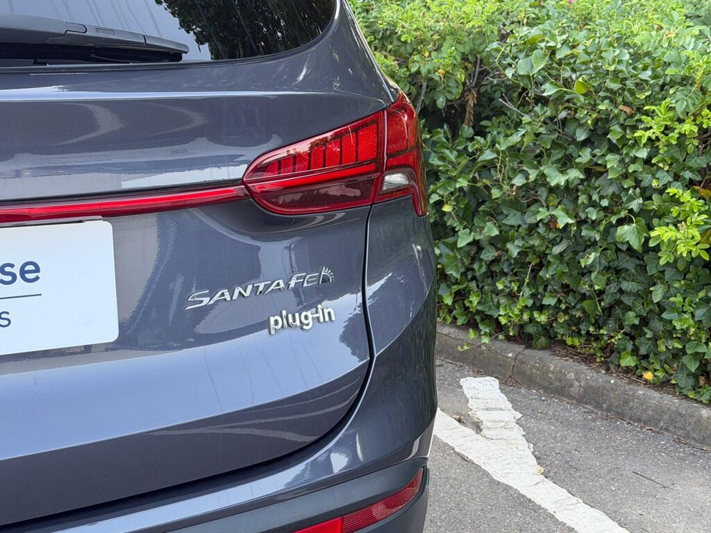 Hyundai Santa Fe Premium Black #9