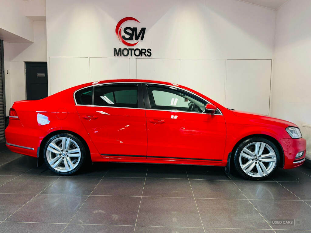 Volkswagen Passat 2.0 Tdi Bluemotion Tech R-line Red #6