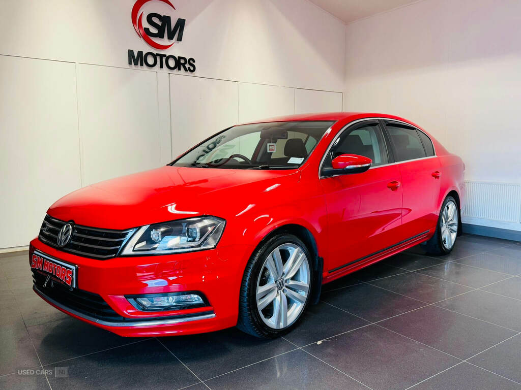 Volkswagen Passat 2.0 Tdi Bluemotion Tech R-line Red #3