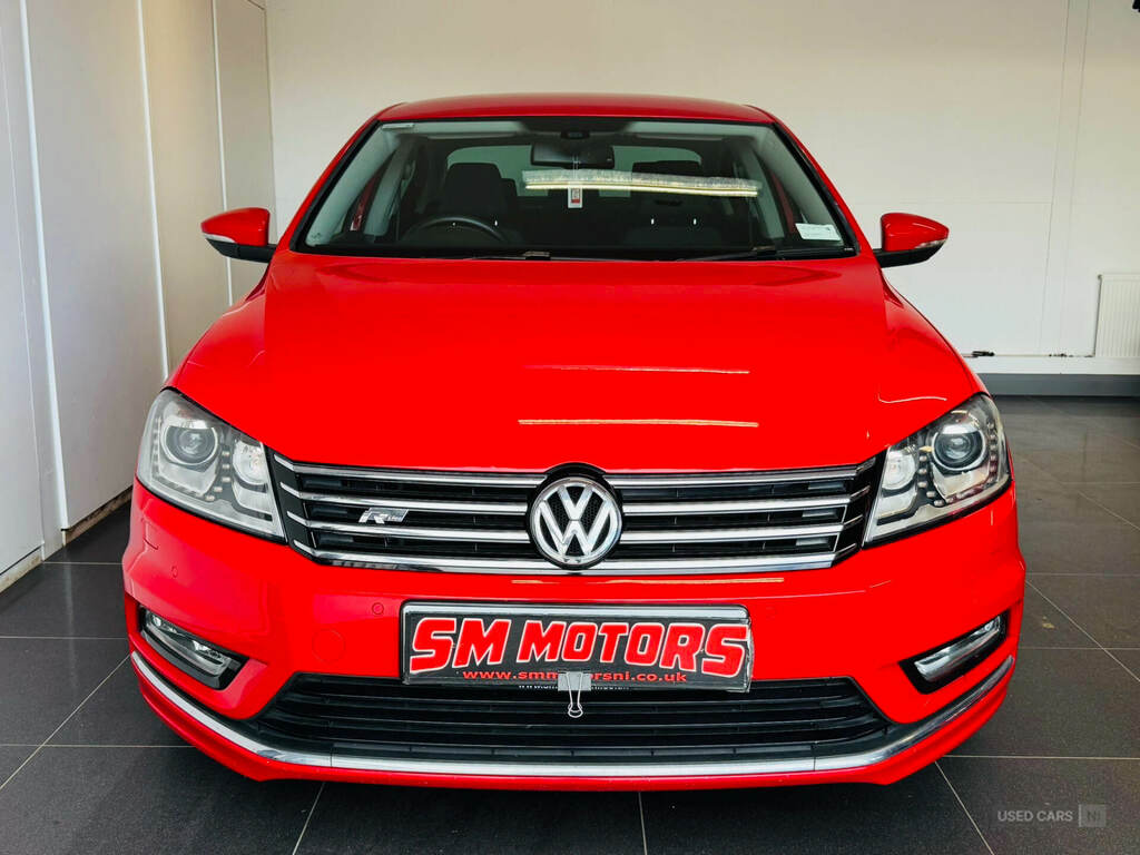 Volkswagen Passat 2.0 Tdi Bluemotion Tech R-line Red #2