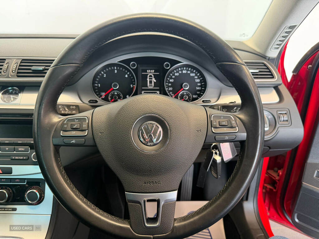 Volkswagen Passat 1.6 Tdi Se Business 2015 Brown #12