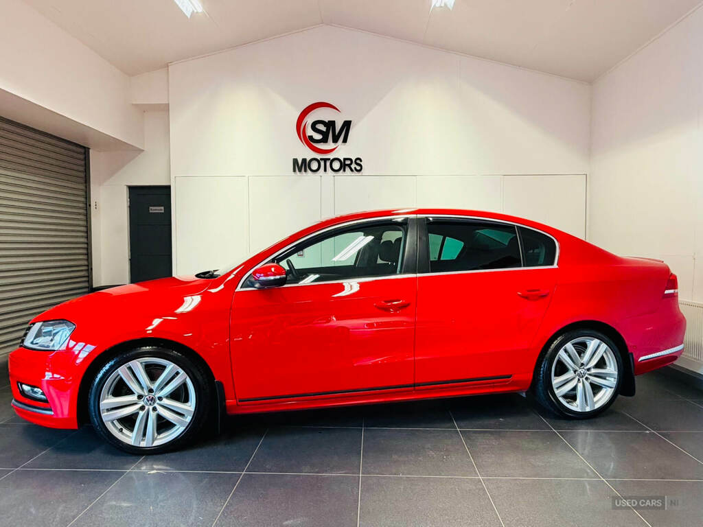 Volkswagen Passat 2.0 Tdi Bluemotion Tech R-line Red #5