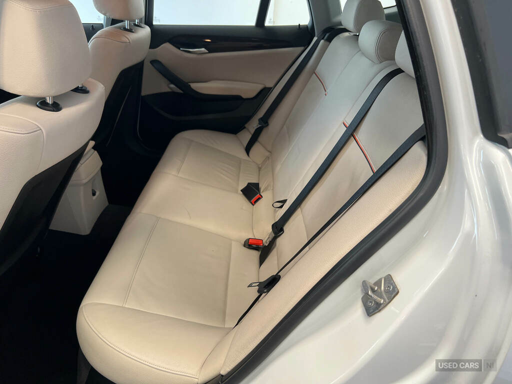 BMW X1 Xdrive20d Xline White #19