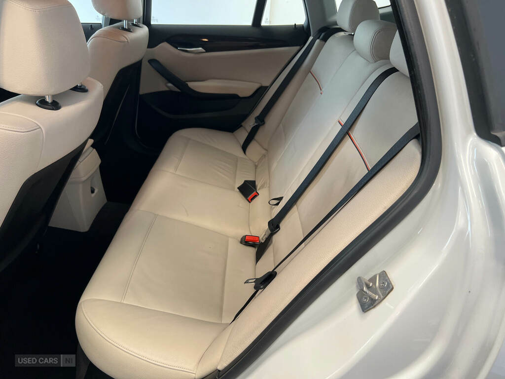 BMW X1 Xdrive20d Xline White #13