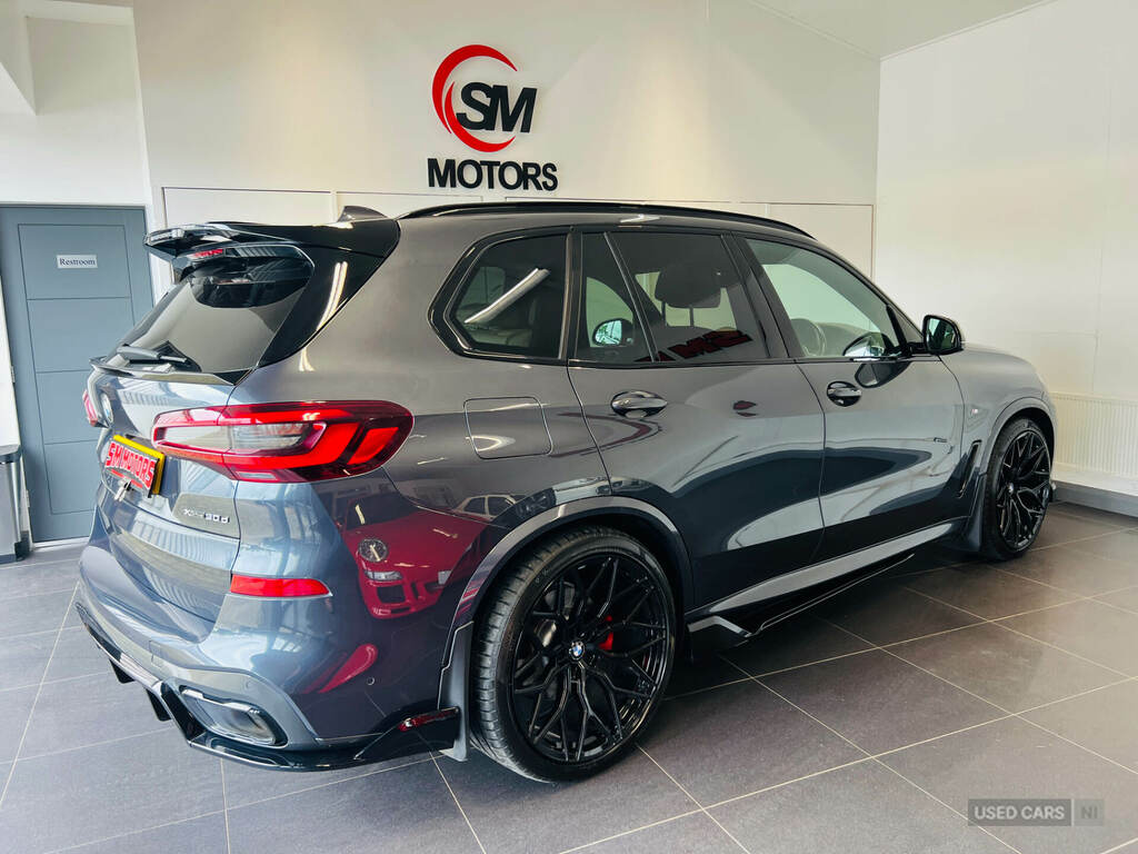 BMW X5 Xdrive45e M Sport Black #8
