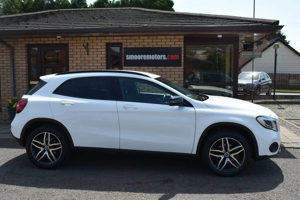 Mercedes-Benz GLA Class Gla 180 Urban Edition WX69VNA White #2