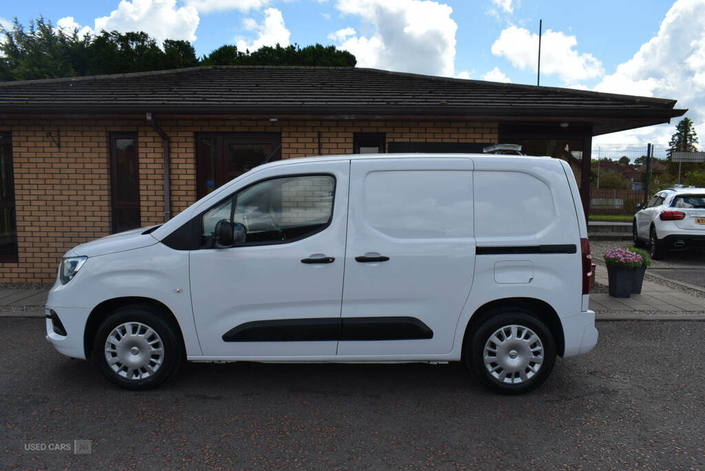 Vauxhall Combo 2000 1.5 Turbo D 100Ps H1 Sportive Van XGZ5993 White #3