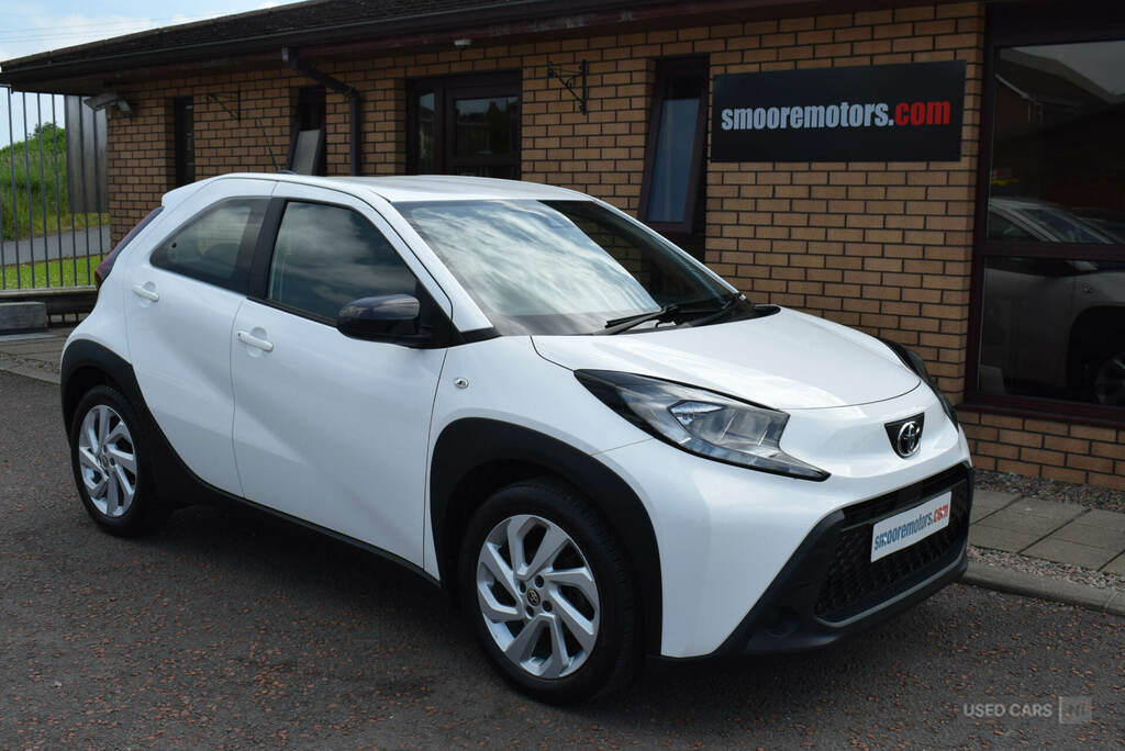 Toyota Aygo X 1.0 Vvt-i Pure White #2
