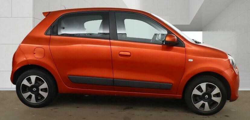 Renault Twingo Hatchback HK65XPY Red #2