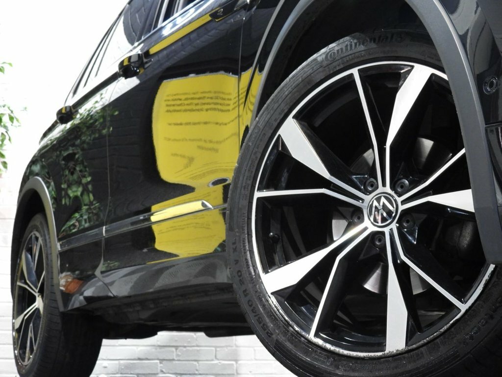 Volkswagen Tiguan 1.5L R-line MW70CYL Black #5