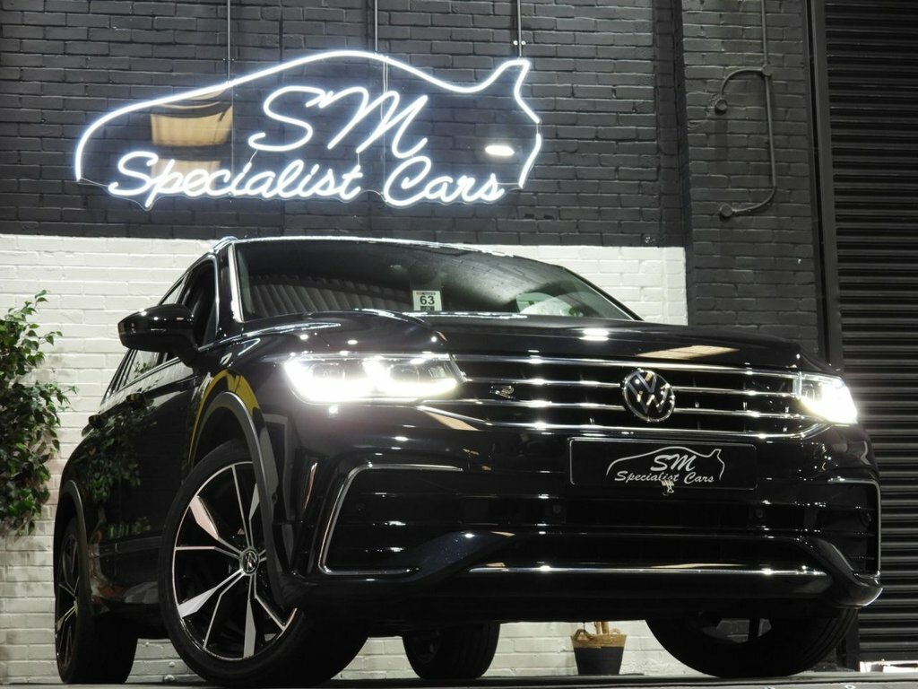Volkswagen Tiguan 1.5L R-line MW70CYL Black #4
