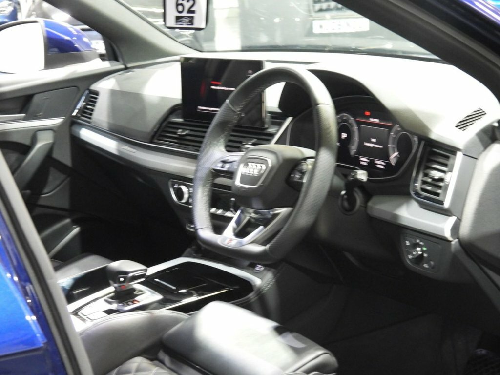 Audi Q5 2L Competition YD73DYF Blue #4