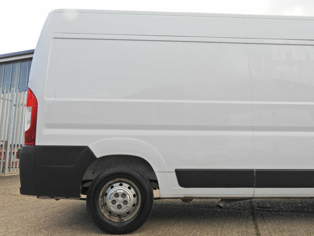 Peugeot Boxer 2.2L Professional White #6