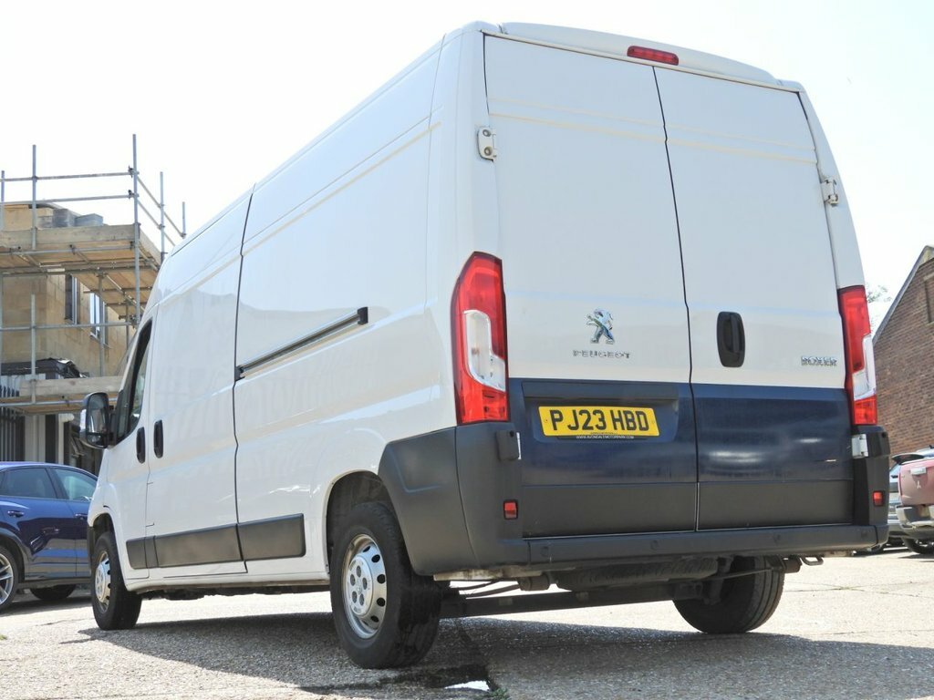 Peugeot Boxer 2.2L Professional Premium PJ23HBD White #2