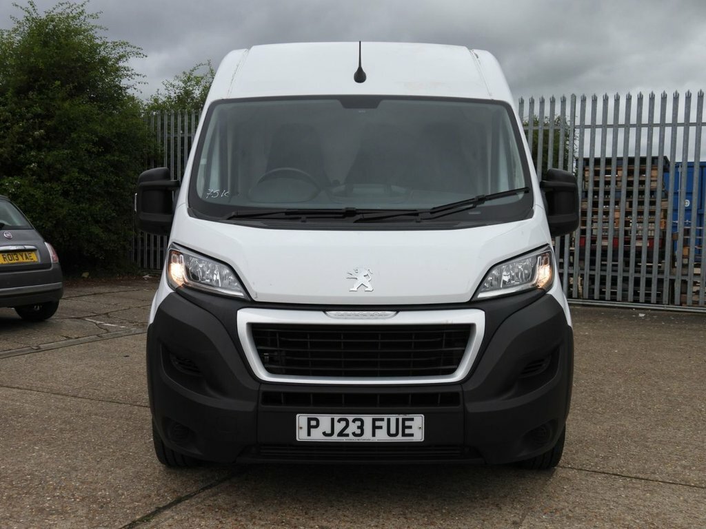 Peugeot Boxer 2.2L Professional Premium White #5