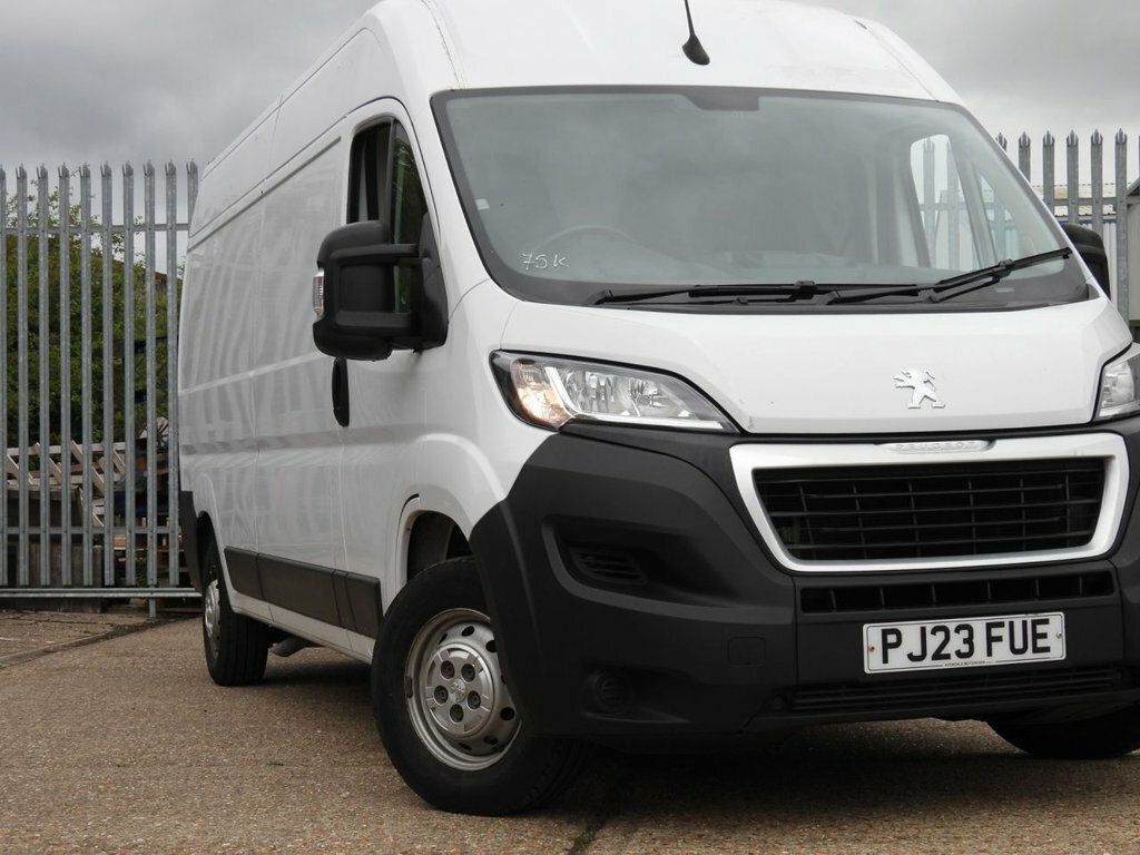 Peugeot Boxer 2.2L Professional Premium White #4