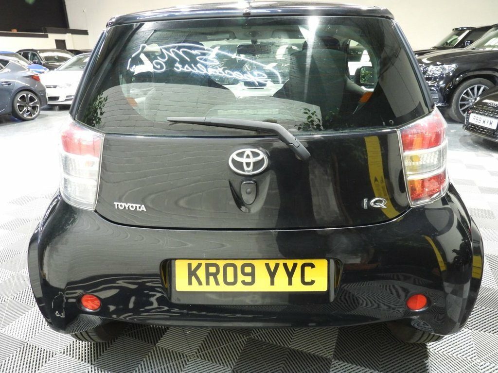 Toyota IQ Hatchback White #9