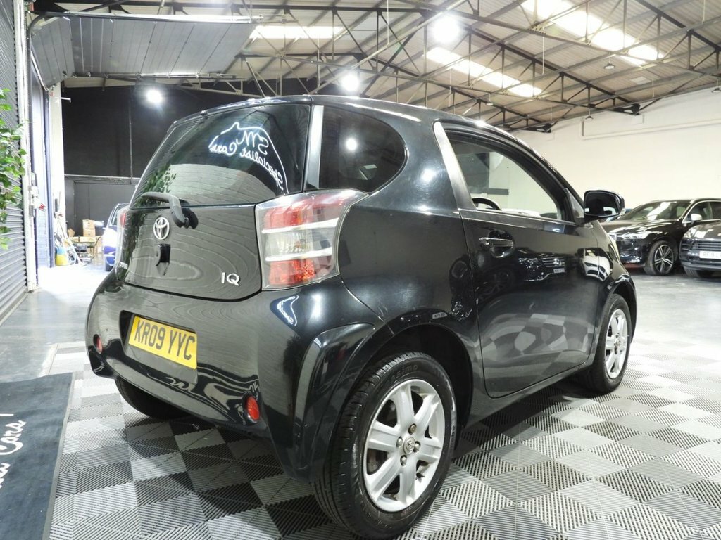 Toyota IQ 1L Null Black #2