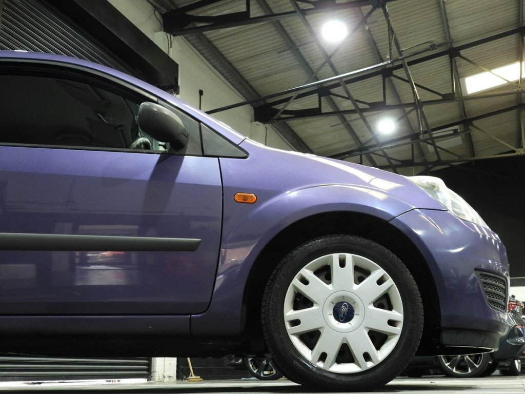 Ford Fiesta 1.25 Style Red #7