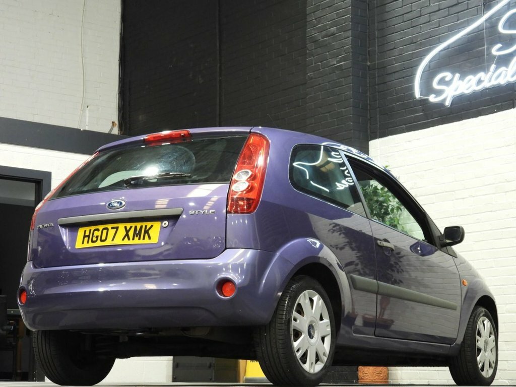 Ford Fiesta 1.25 Style Red #28