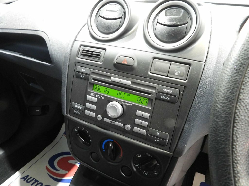 Ford Fiesta 1.25 Style Red #26
