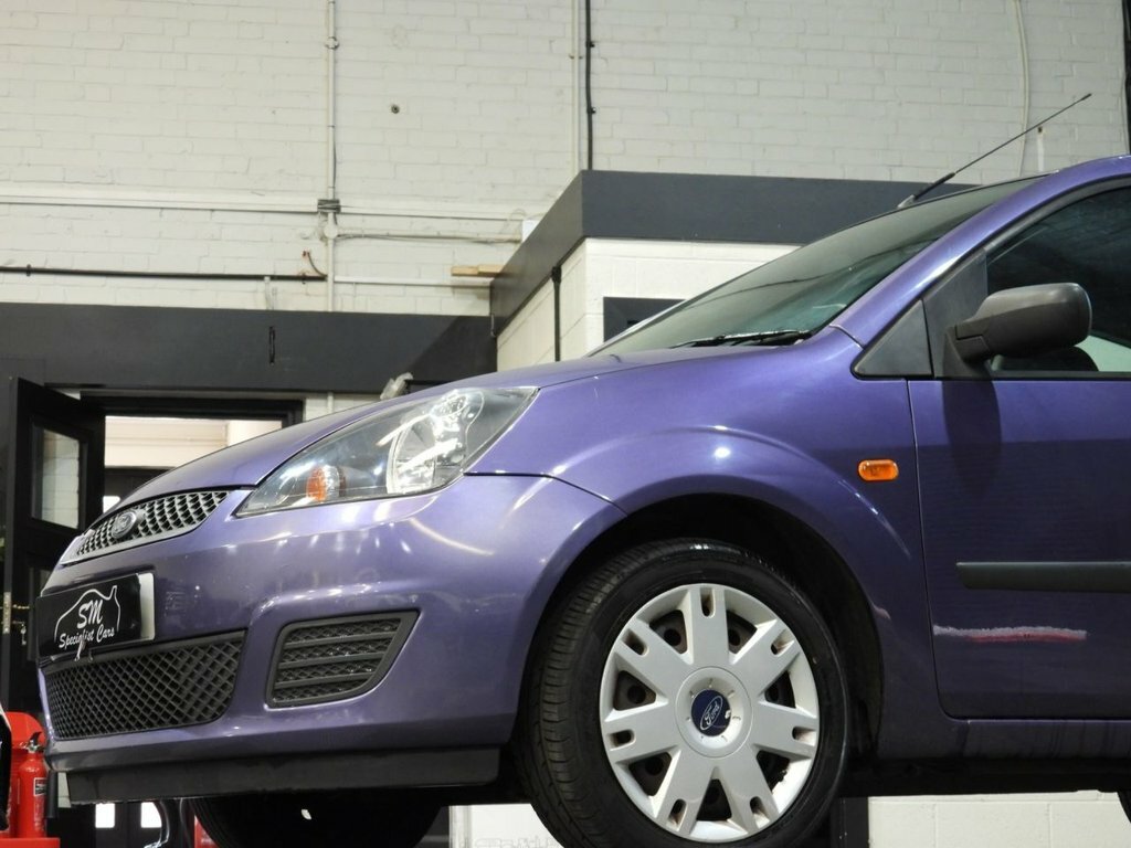 Ford Fiesta 1.25 Style Red #12