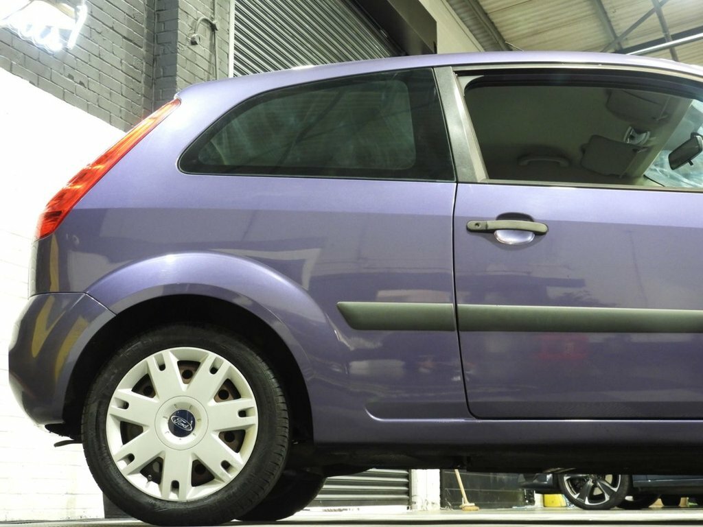 Ford Fiesta 1.25 Style Red #6