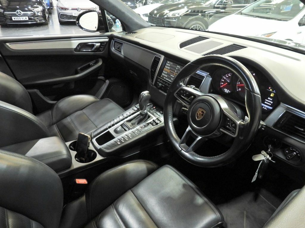Porsche Macan 3.6L Turbo LP65XTA Black #3