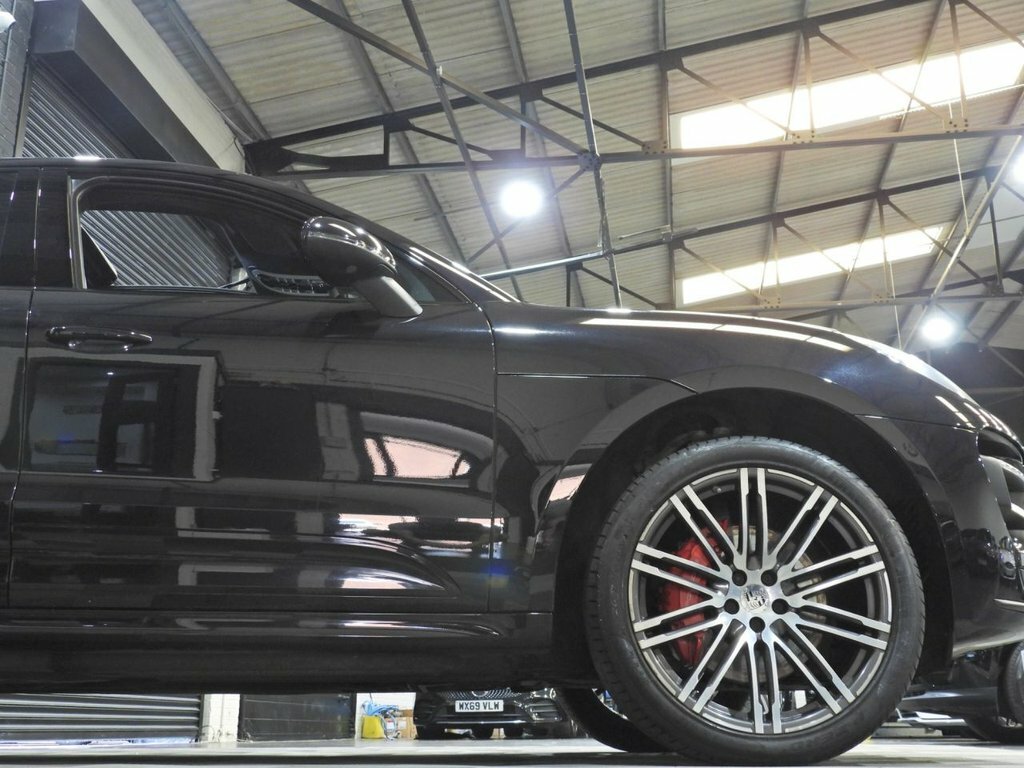 Porsche Macan 3.6L Turbo LP65XTA Black #6