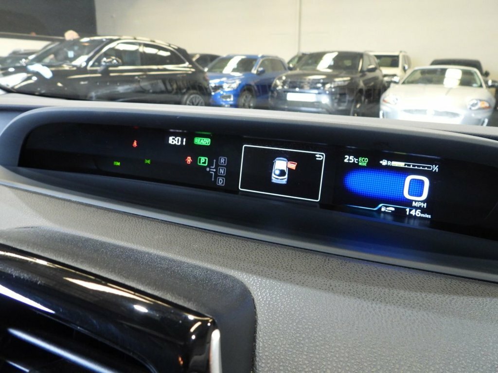Toyota Prius+ Prius Iconhybrid 5-Dr Hatchback Silver #35