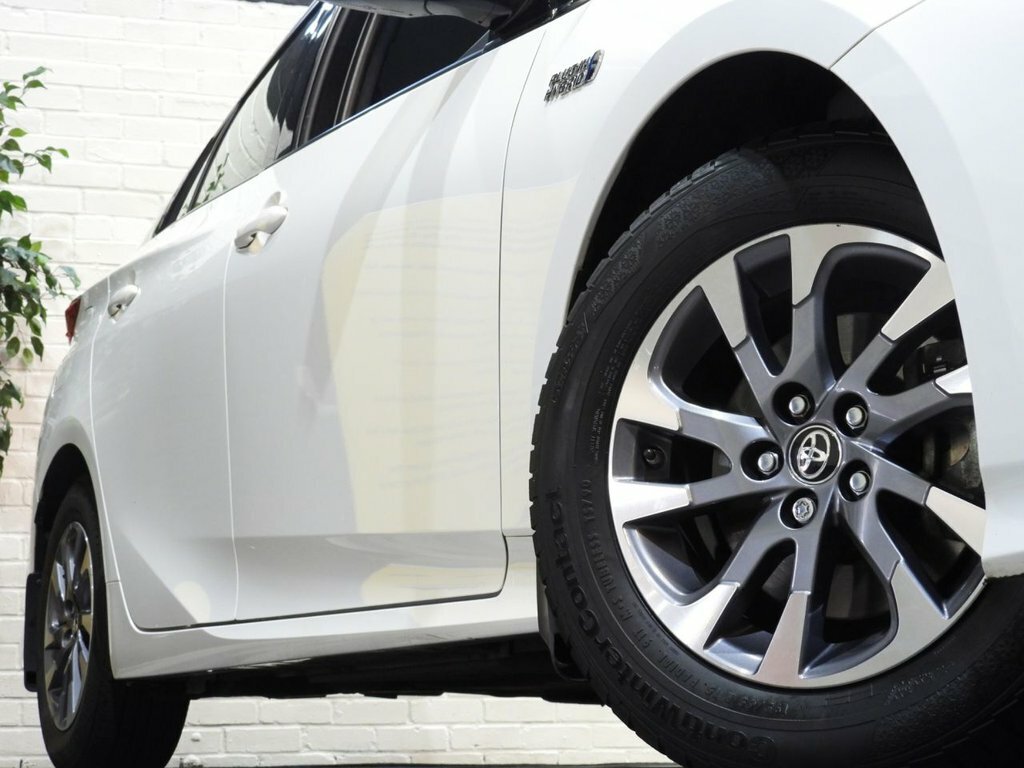 Toyota Prius+ 1.8L Business Edition Plus White #5