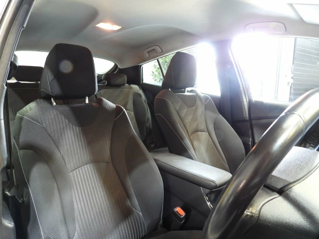 Toyota Prius+ Prius Iconhybrid 5-Dr Hatchback Silver #27
