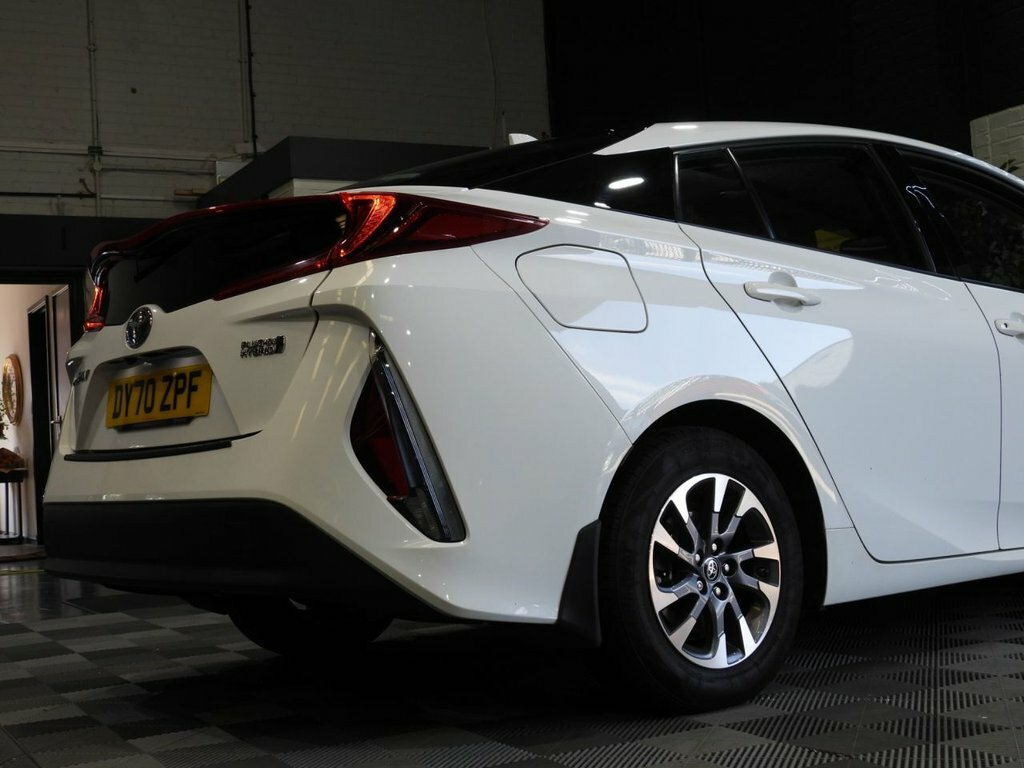 Toyota Prius+ Prius Iconhybrid 5-Dr Hatchback Silver #37
