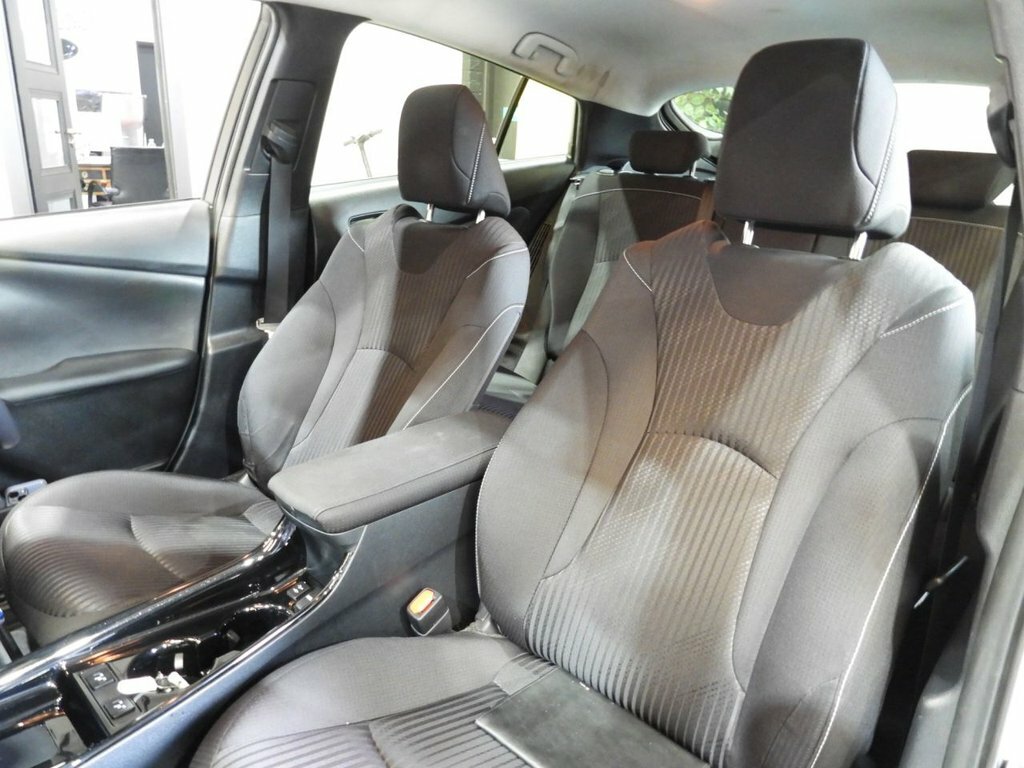 Toyota Prius+ Prius Iconhybrid 5-Dr Hatchback Silver #17