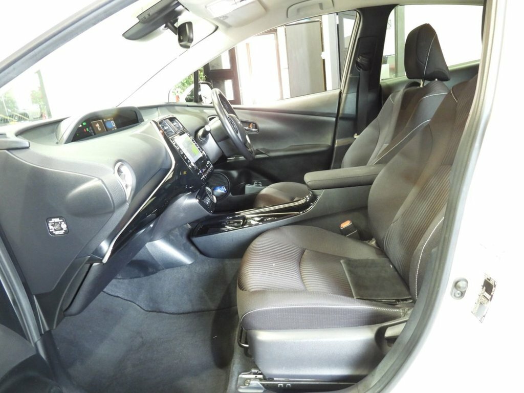 Toyota Prius+ Prius Iconhybrid 5-Dr Hatchback Silver #16
