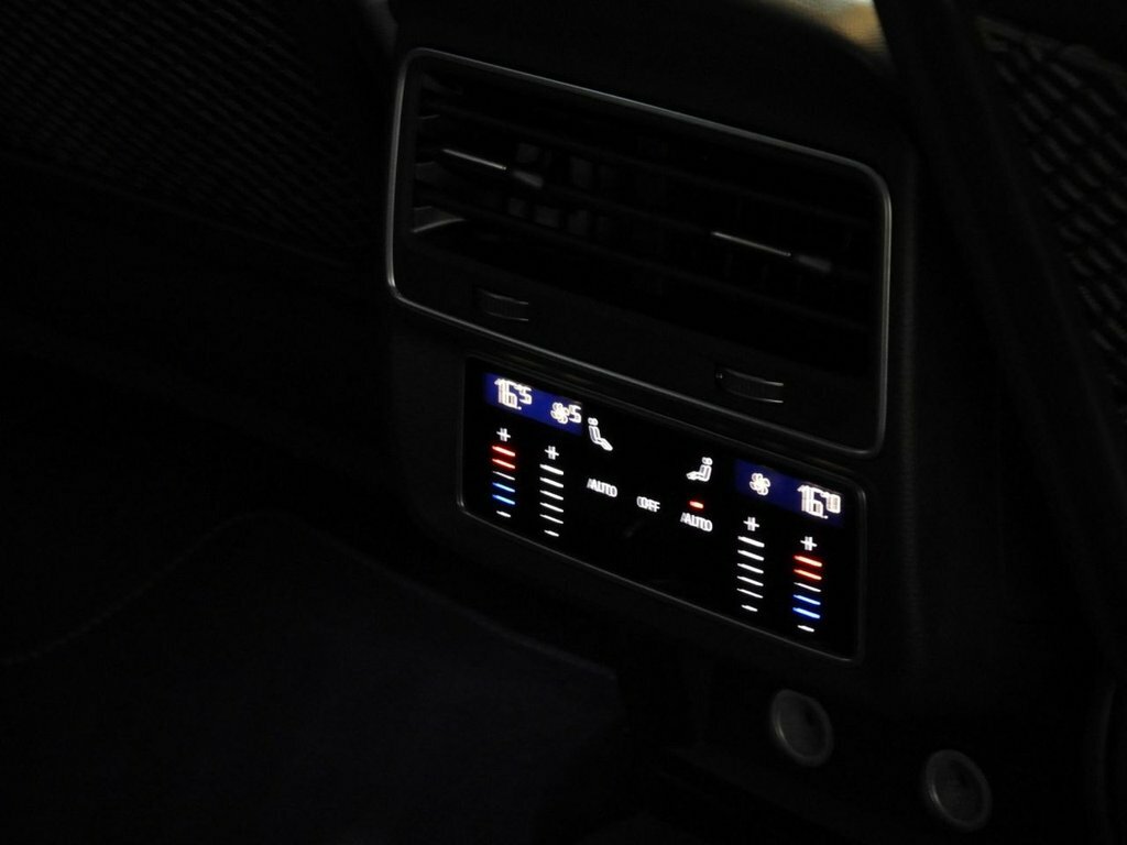 Audi SQ7 4.0 Tfsi V8 Black Edition Suv Tiptronic Black #42