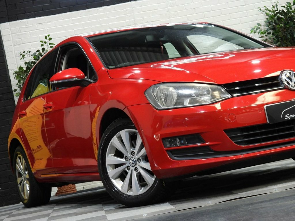 Volkswagen Golf 1.6L Se Red #2