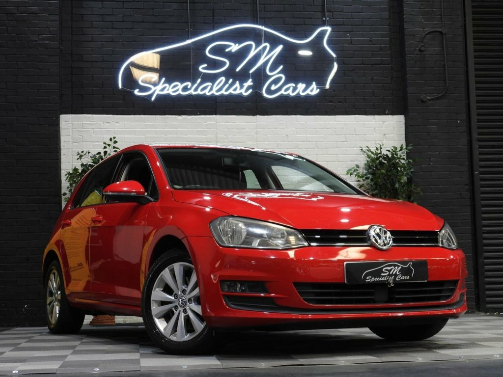 Volkswagen Golf 1.6L Se Red