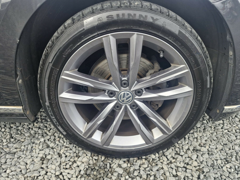 Volkswagen Passat Blue #11