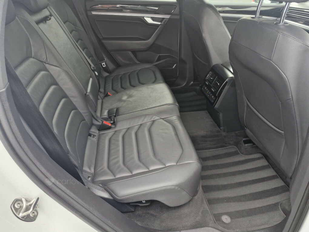 Volkswagen Touareg V6 R-line Tdi YJ19UDW #6