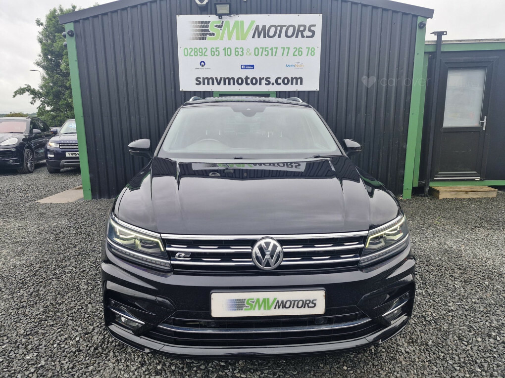 Volkswagen Tiguan R-line Tdi Bluemotion Technology 4Motion Black #2