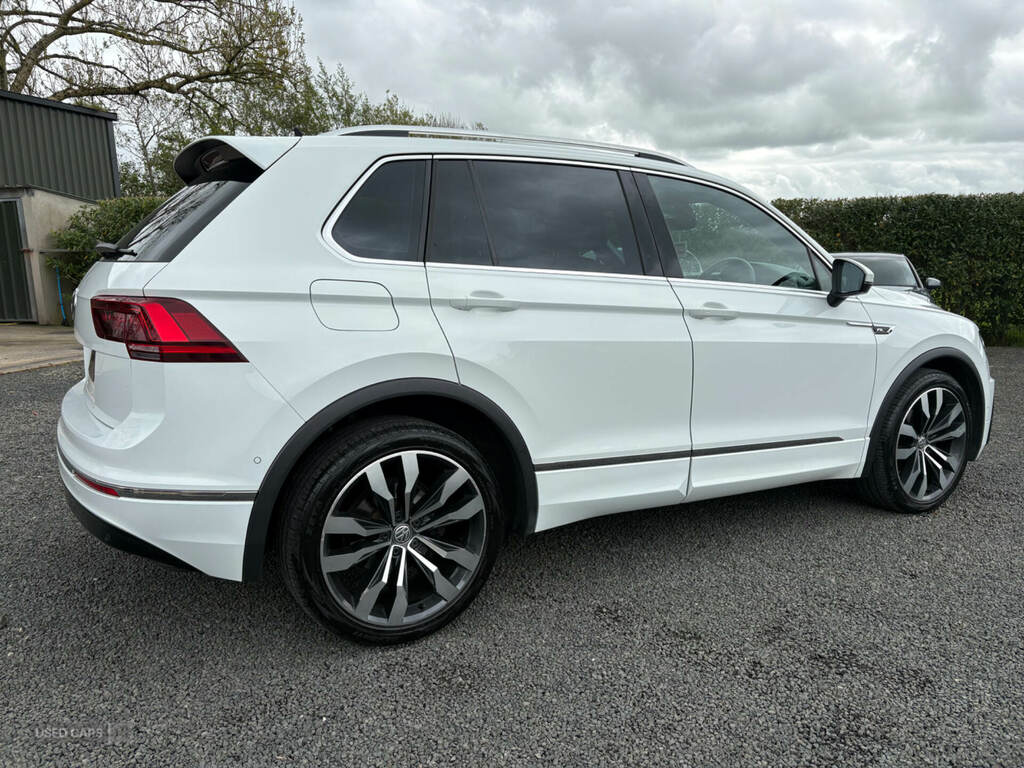 Volkswagen Tiguan 2.0 Tdi 150 R-line AF69UVE White #4