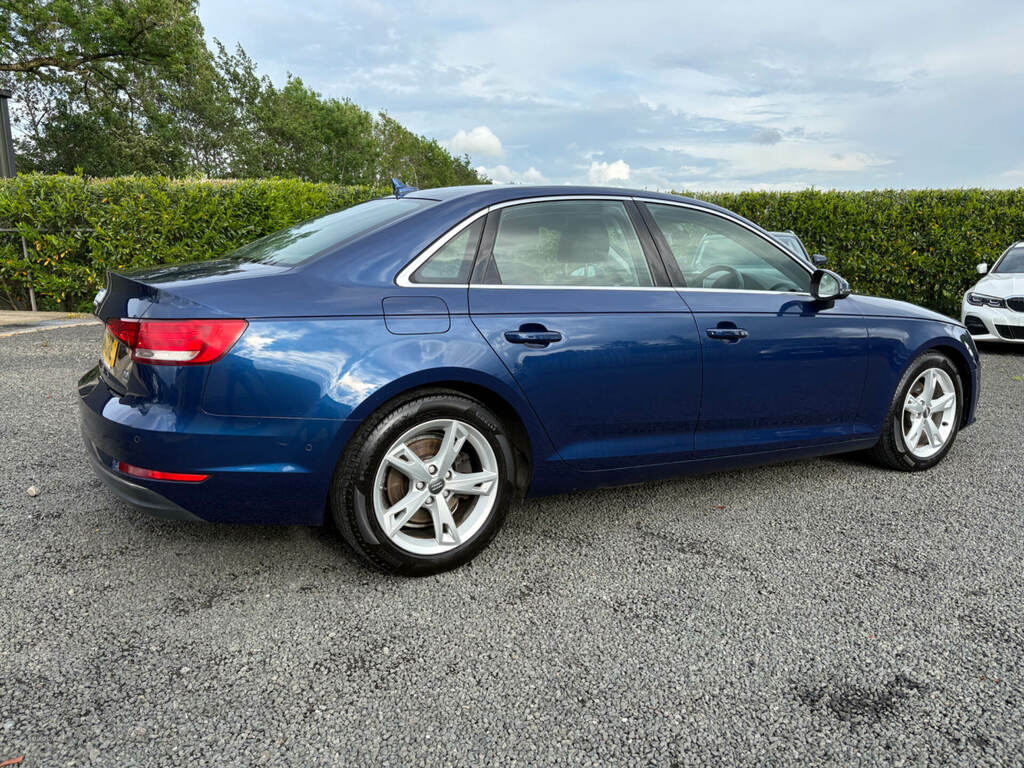 Audi A4 2.0 Tdi Ultra Se Blue #4