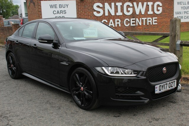 Jaguar XE R-sport Black