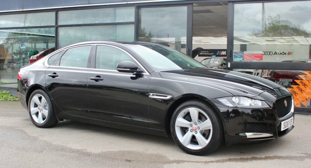 Jaguar XF 2L Prestige Black