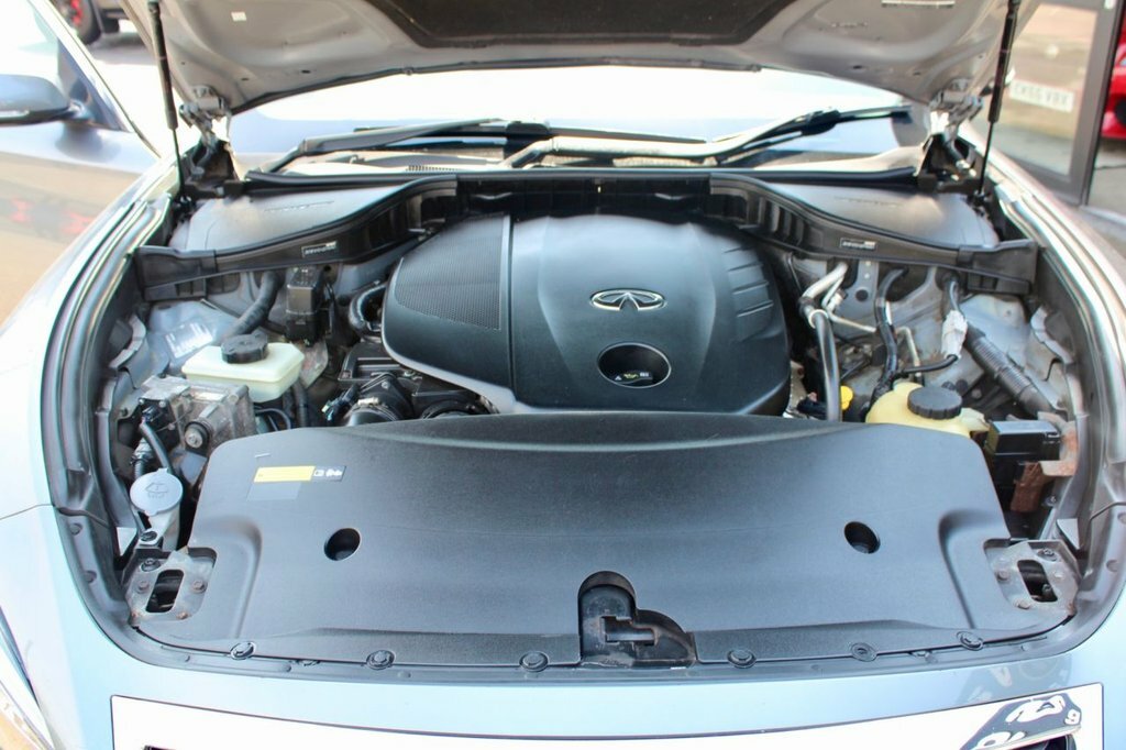 Infiniti Q70 Saloon Black #11