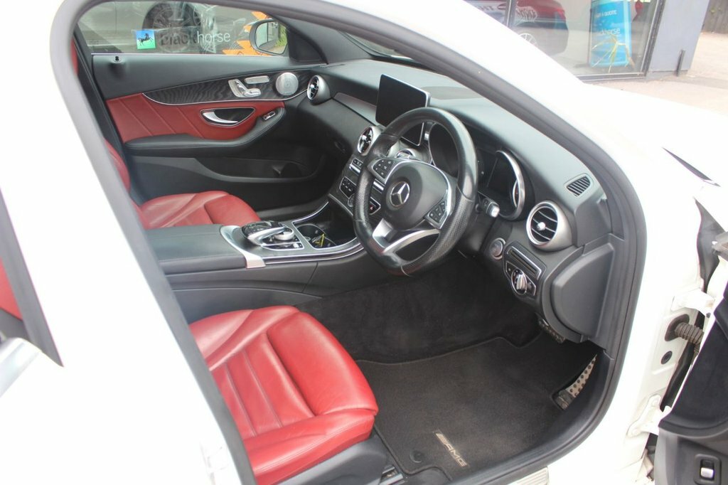 Mercedes-Benz C Class 2L Amg Line White #3