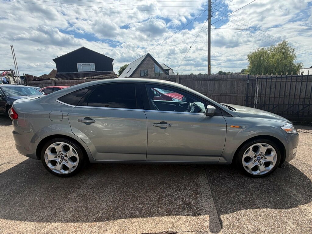Ford Mondeo 2.0Tdci 140 Zetec Hatchback Grey #3